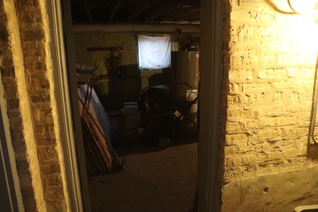 6505 N Bell Avenue, Chicago, IL 60645