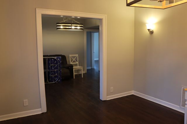 6505 N Bell Avenue, Chicago, IL 60645