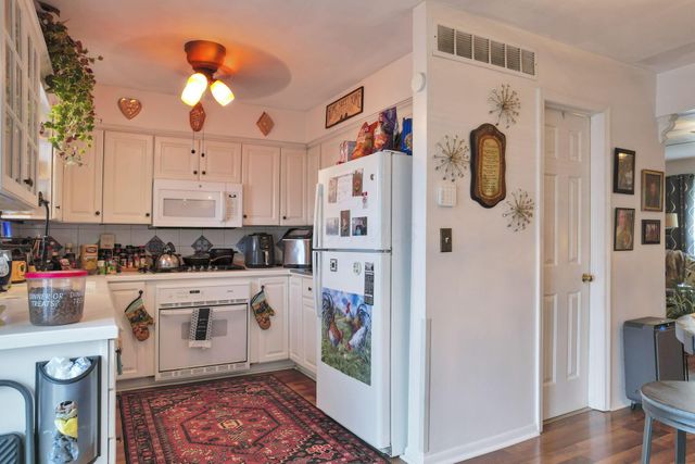 583 Simbury Street, Columbus, OH 43228