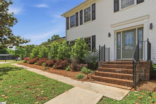 302 Pine Wood Drive, Greenville, SC 29607