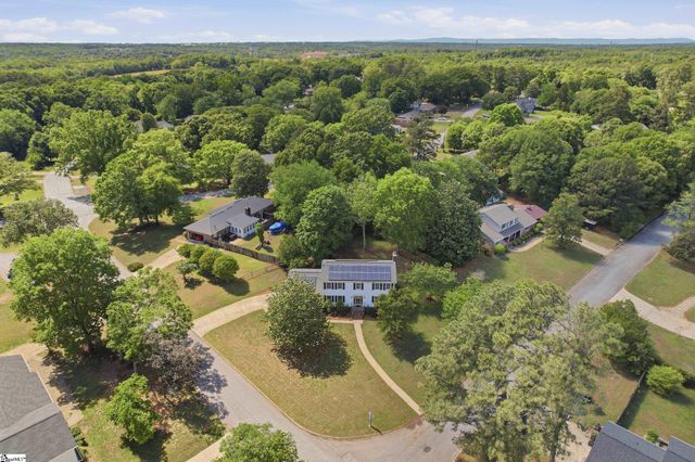 302 Pine Wood Drive, Greenville, SC 29607