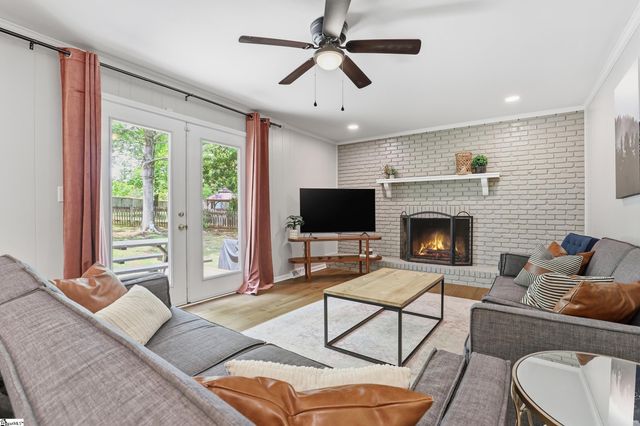 302 Pine Wood Drive, Greenville, SC 29607