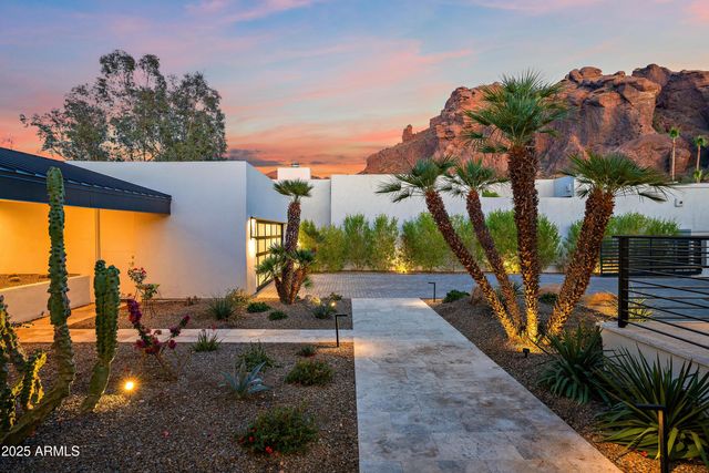 5724 N ECHO CANYON Drive, Phoenix, AZ 85018