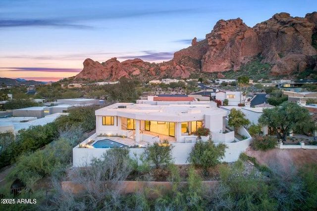 5724 N ECHO CANYON Drive, Phoenix, AZ 85018