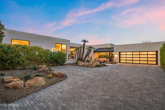 5724 N ECHO CANYON Drive, Phoenix, AZ 85018