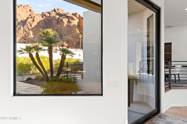 5724 N ECHO CANYON Drive, Phoenix, AZ 85018