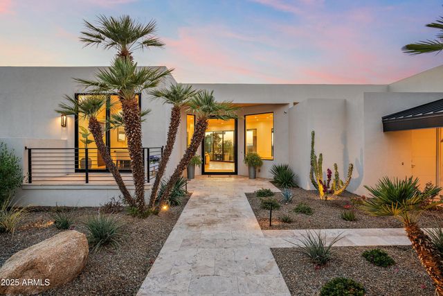 5724 N ECHO CANYON Drive, Phoenix, AZ 85018