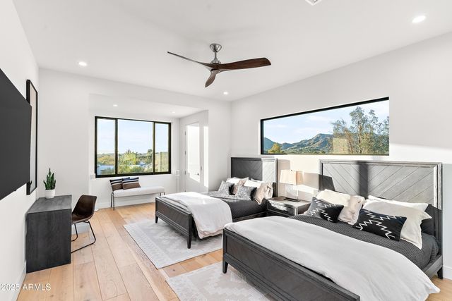 5724 N ECHO CANYON Drive, Phoenix, AZ 85018