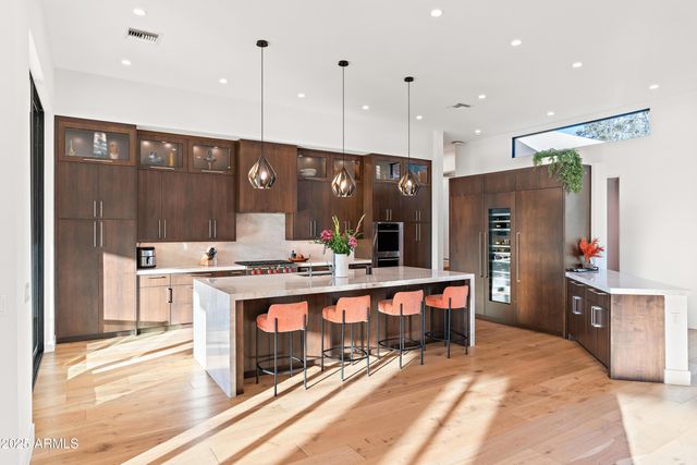 5724 N ECHO CANYON Drive, Phoenix, AZ 85018