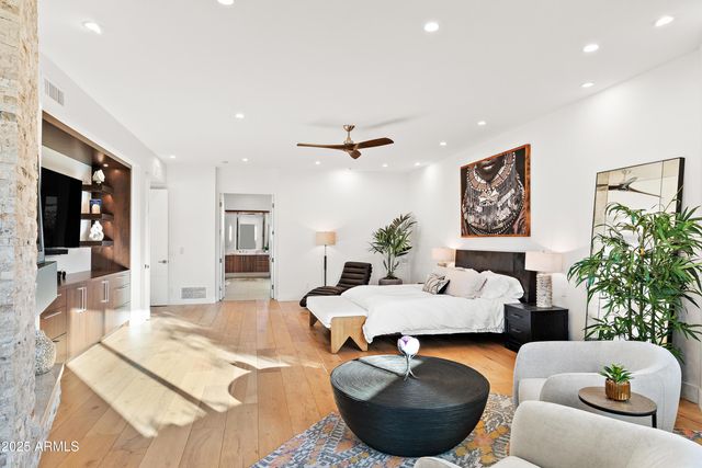 5724 N ECHO CANYON Drive, Phoenix, AZ 85018