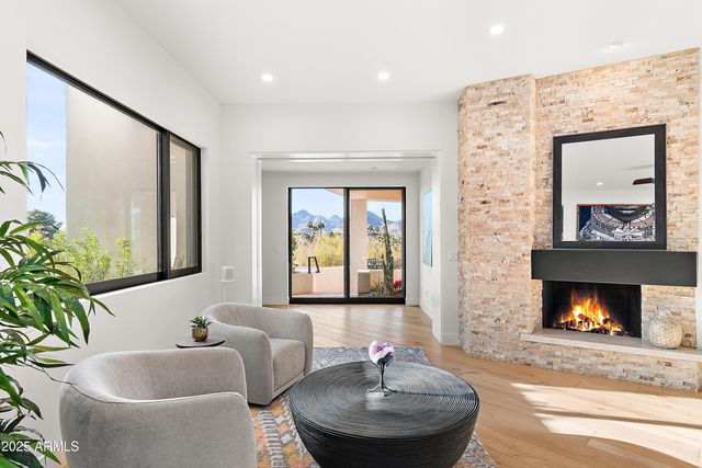 5724 N ECHO CANYON Drive, Phoenix, AZ 85018