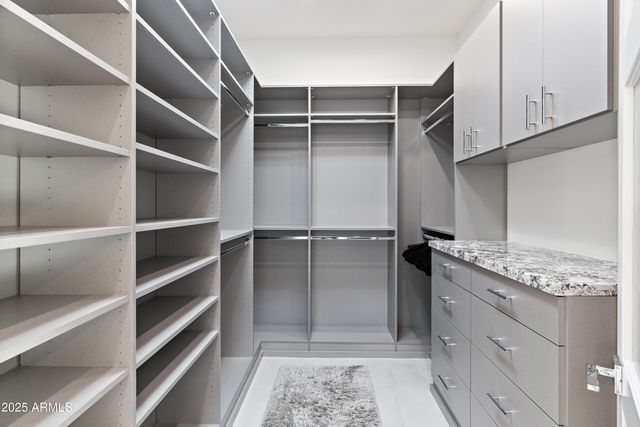 5724 N ECHO CANYON Drive, Phoenix, AZ 85018