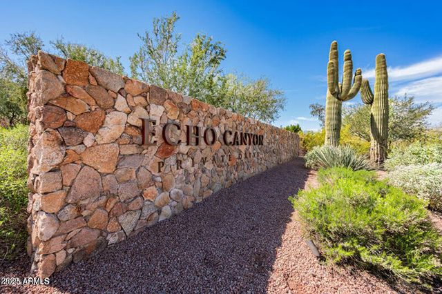 5724 N ECHO CANYON Drive, Phoenix, AZ 85018