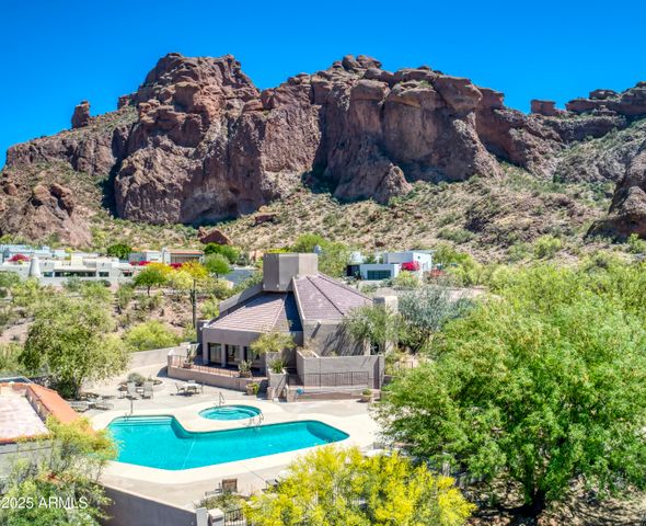 5724 N ECHO CANYON Drive, Phoenix, AZ 85018