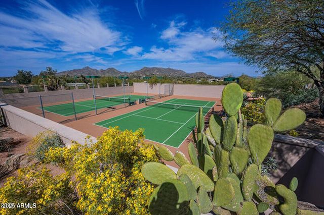 5724 N ECHO CANYON Drive, Phoenix, AZ 85018