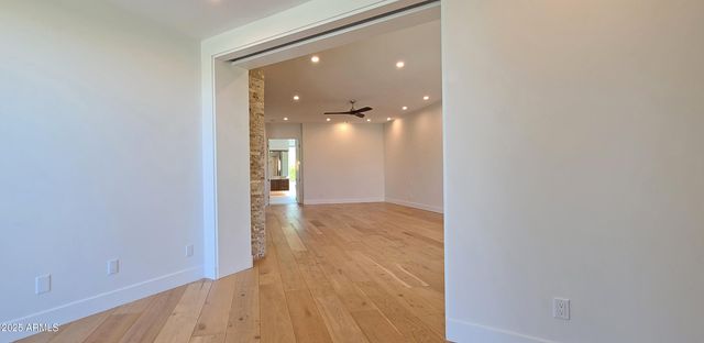 5724 N ECHO CANYON Drive, Phoenix, AZ 85018