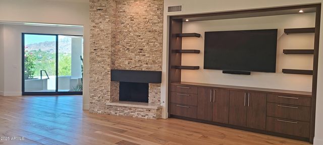 5724 N ECHO CANYON Drive, Phoenix, AZ 85018