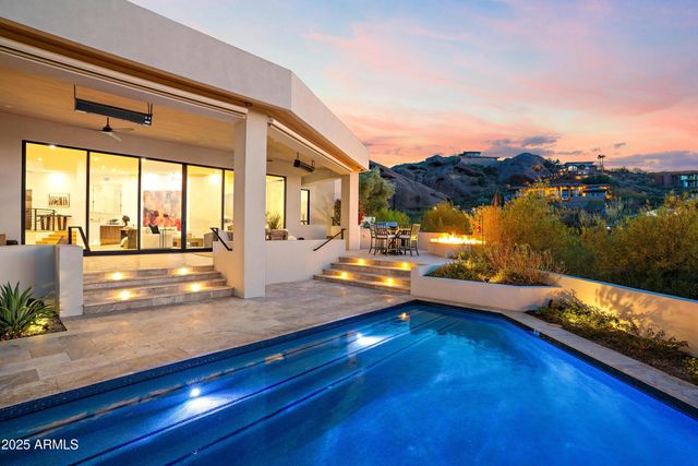 5724 N ECHO CANYON Drive, Phoenix, AZ 85018