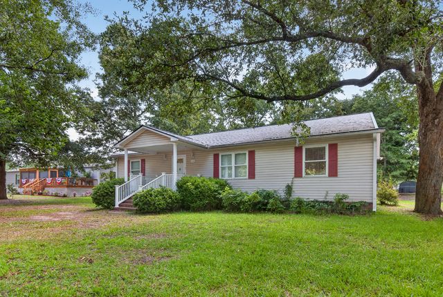 1104 Longpoint Road, Cross, SC 29436