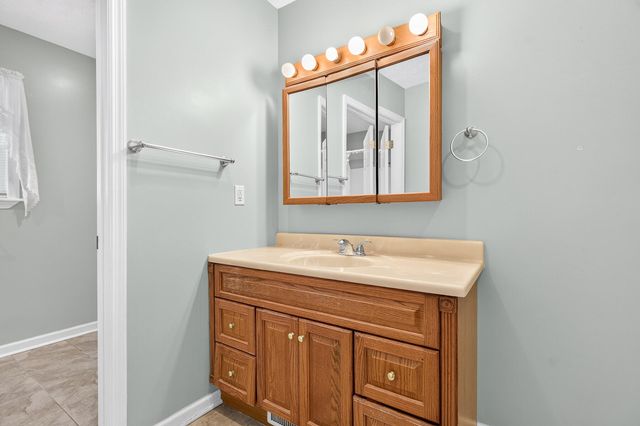 1104 Longpoint Road, Cross, SC 29436