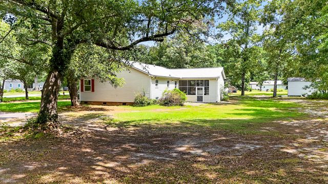 1104 Longpoint Road, Cross, SC 29436