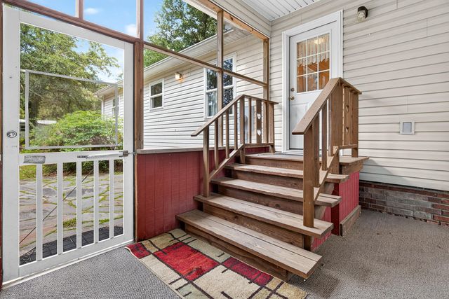 1104 Longpoint Road, Cross, SC 29436