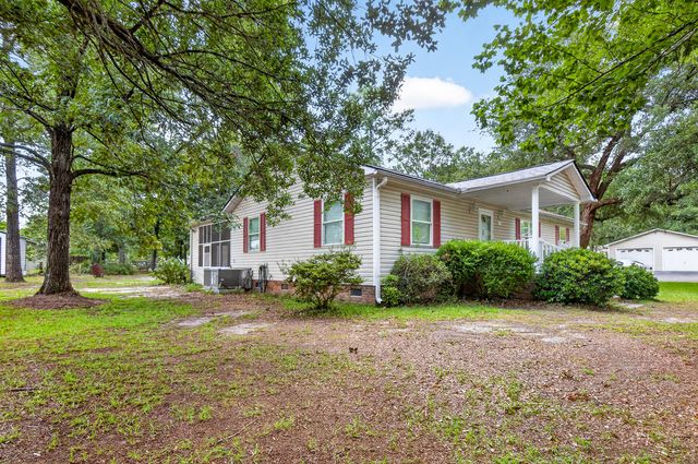 1104 Longpoint Road, Cross, SC 29436