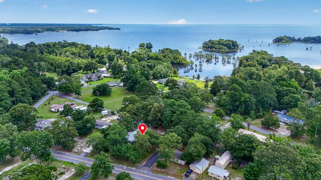 1104 Longpoint Road, Cross, SC 29436