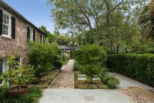 125 Tradd Street, Charleston, SC 29401