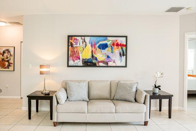 821 SW 13TH Court, Pompano Beach, FL 33060