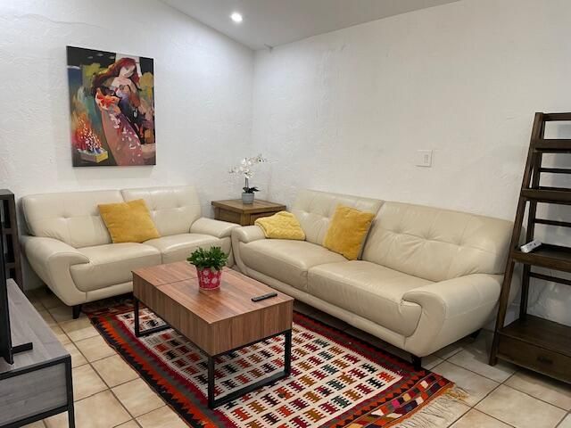 821 SW 13TH Court, Pompano Beach, FL 33060