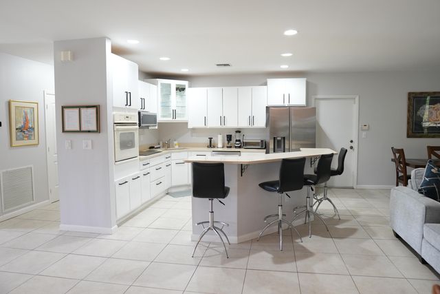 821 SW 13TH Court, Pompano Beach, FL 33060