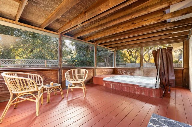 729 Brookside Dr, Vacaville, CA 95688