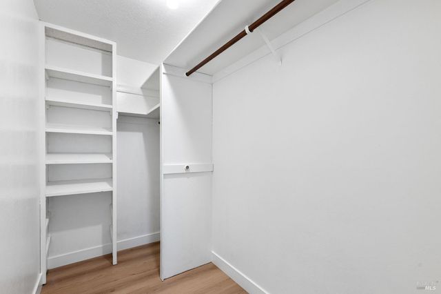 729 Brookside Dr, Vacaville, CA 95688