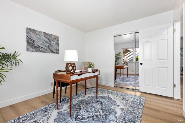 729 Brookside Dr, Vacaville, CA 95688