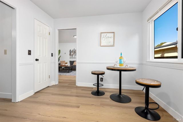 729 Brookside Dr, Vacaville, CA 95688