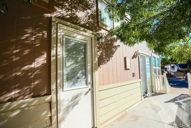 144 ASH ST, Hurricane, UT 84737