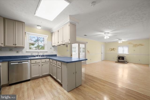 8151 HARVEST CT, Severn, MD 21144