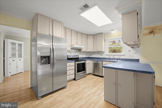 8151 HARVEST CT, Severn, MD 21144