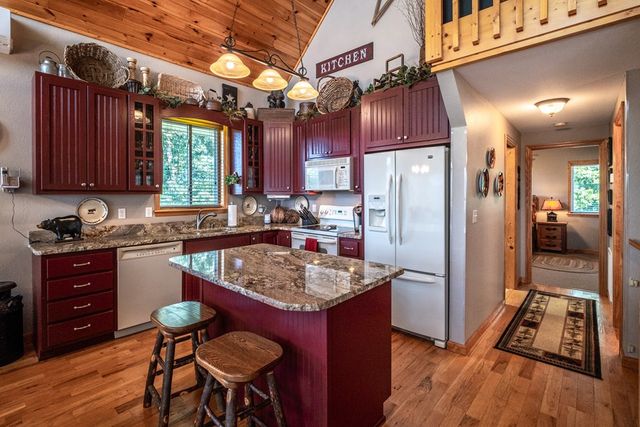 78 Hawk Nest Place, Murphy, NC 28906