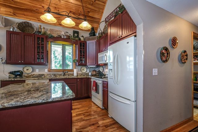 78 Hawk Nest Place, Murphy, NC 28906