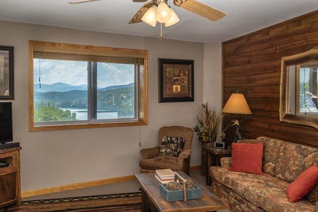 78 Hawk Nest Place, Murphy, NC 28906