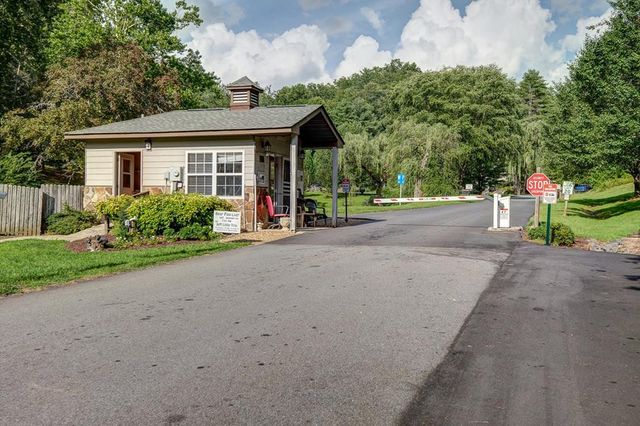 78 Hawk Nest Place, Murphy, NC 28906