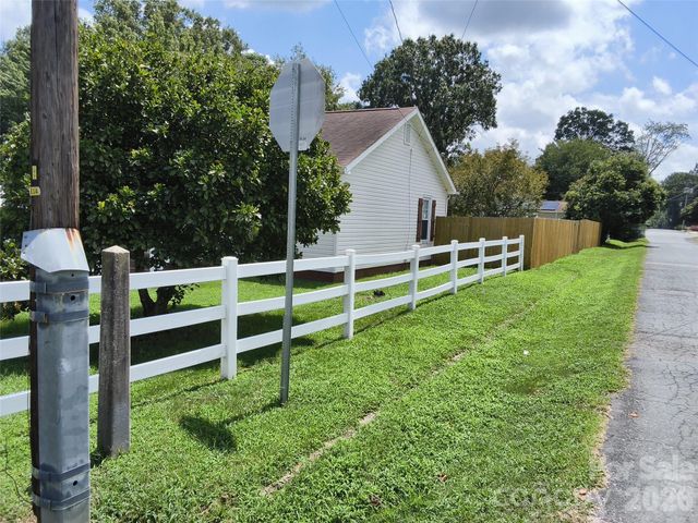 1200 Woodlawn Street, Kannapolis, NC 28083