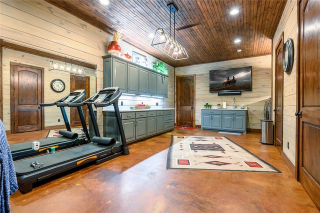 1450 County Road 36330, Sumner, TX 75486