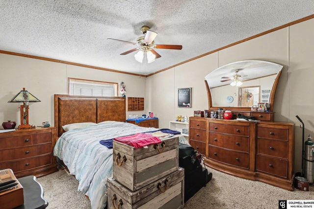 12803 Aurora Plaza, Omaha, NE 68164