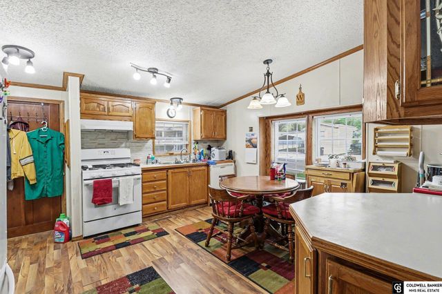 12803 Aurora Plaza, Omaha, NE 68164