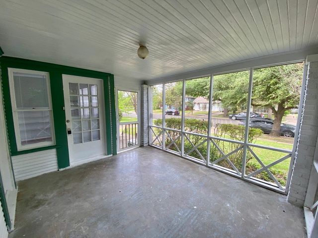 1410 Kings Highway, Dallas, TX 75208