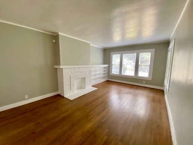 1410 Kings Highway, Dallas, TX 75208