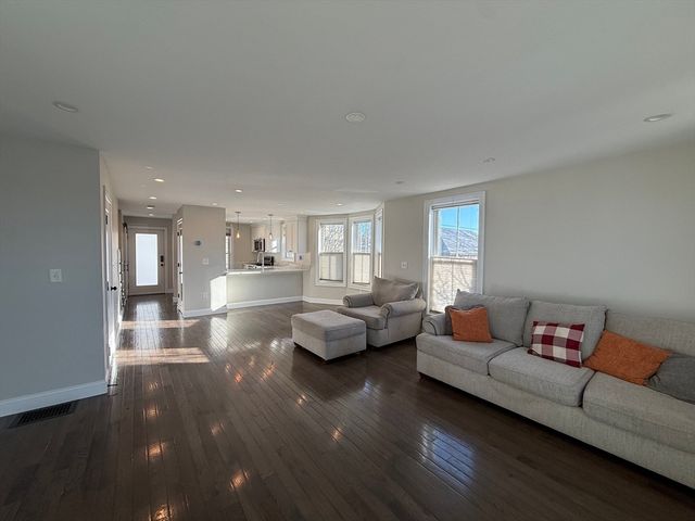 62 Harvard Ave 62, Boston, MA 02136